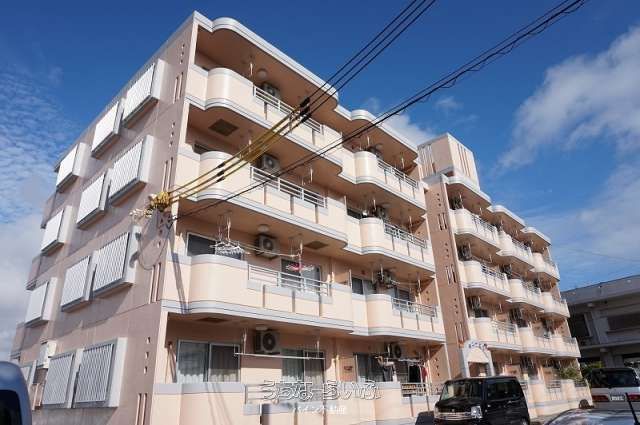Sunny Hill 101: 2DK Rental Apartment in Nishihara, Okinawa - Thumbnail 2