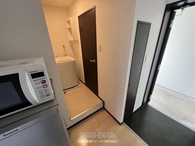 1K Apartment for Rent in Naha, Okinawa - No Security Deposit - Thumbnail 4