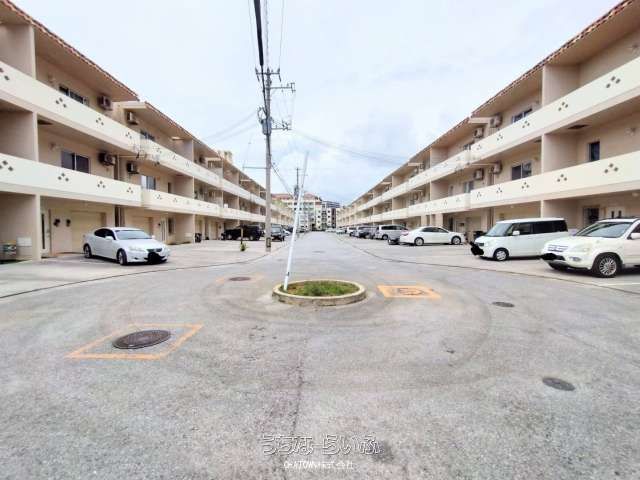 4LDK Apartment Building for Sale in Chatan, Okinawa - 158M Yen - Thumbnail 2