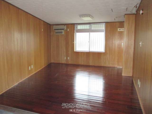 Sunshine Teikyo 1R Apartment for Rent in Ginowan, Okinawa - Thumbnail 4