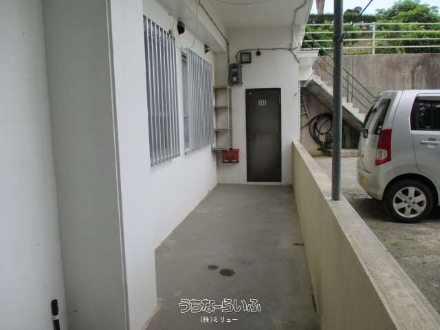 Sunshine Teikyo 1R Apartment for Rent in Ginowan, Okinawa - Thumbnail 3