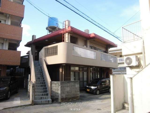 2LDK Corner Apartment for Rent in Naha, Okinawa - Near Monorail - Thumbnail 2