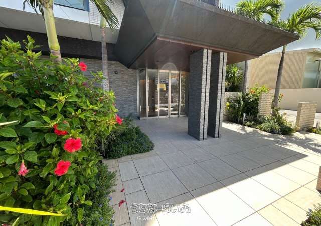 Ocean View 2LDK Apartment for Sale in Ginowan, Okinawa - Thumbnail 2