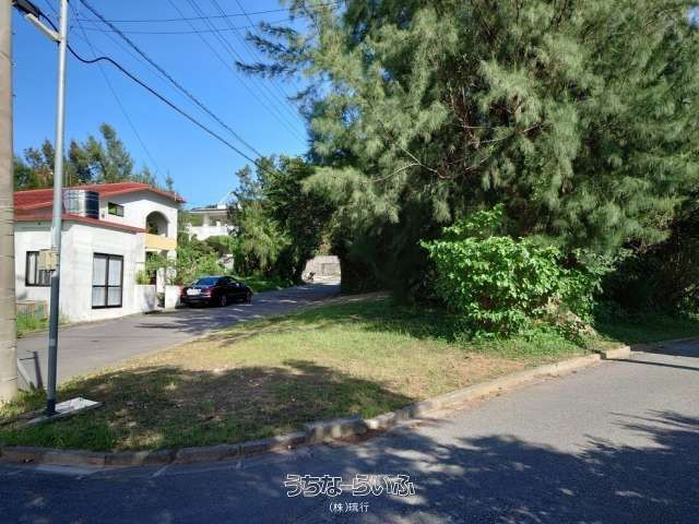 284m² Land for Sale in Onna Village, Okinawa - Near Beach - Image 1