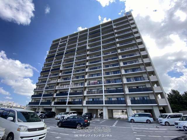 Alphastates Chatan Hills 3LDK Condo with West Coast Views - Thumbnail 2