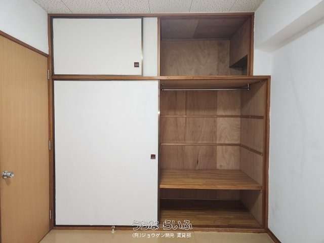 2LDK Apartment for Rent in Ginowan, Okinawa | Elevator & Parking - Thumbnail 3