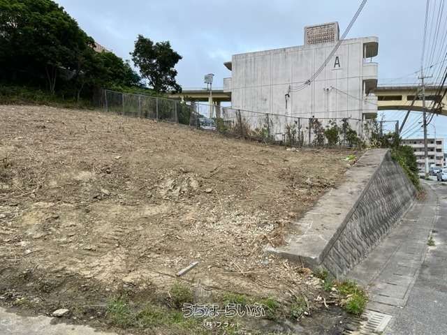 393m² Land for Sale in Uruma City, Okinawa - Ideal for Home or Apartment - Thumbnail 3