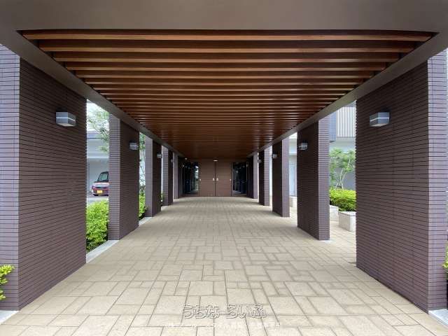 Ocean View 2LDK Apartment for Sale in Naha, Okinawa - Thumbnail 2