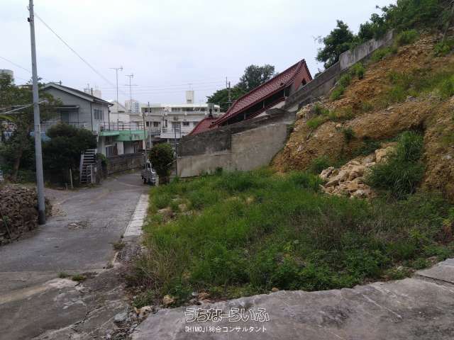 156m² Land for Sale in Chatan, Okinawa - Sloping Plot - Thumbnail 3