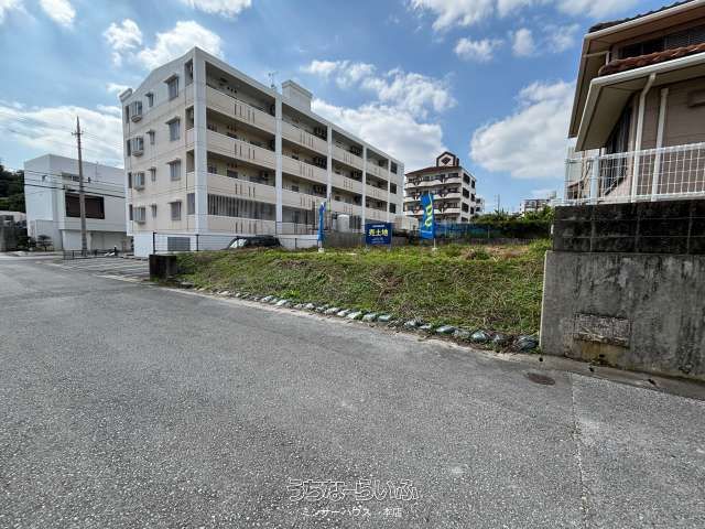 310m² Residential Land Plot in Okinawa City, Okinawa - Thumbnail 3