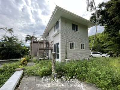 Unique 2LDK House on Corner Lot in Yomitan, Okinawa - Thumbnail 2