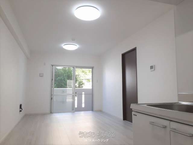 1LDK Apartment for Rent in Tomari, Naha City, Okinawa - Thumbnail 4