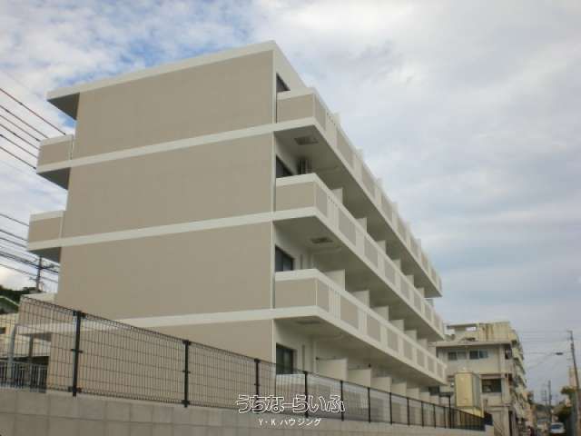 Leopalace Chura 204: 1K Apartment for Rent in Naha, Okinawa - Thumbnail 2
