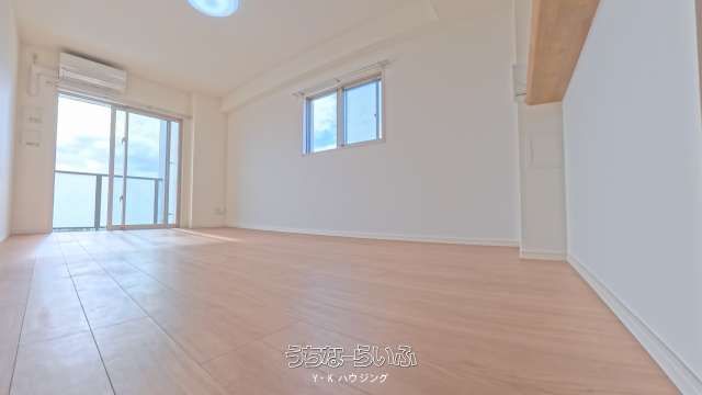 ACT VALORE 206: 2LDK Apartment for Rent in Okinawa City - Thumbnail 3