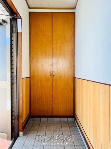 Spacious 2LDK Apartment for Rent in Okinawa City - Thumbnail 4
