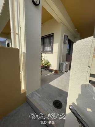 Spacious 1LDK Apartment with Large Balcony in Naha, Okinawa - Thumbnail 4