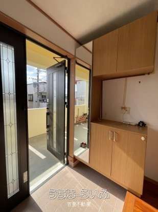 Spacious 1LDK Apartment with Large Balcony in Naha, Okinawa - Thumbnail 2