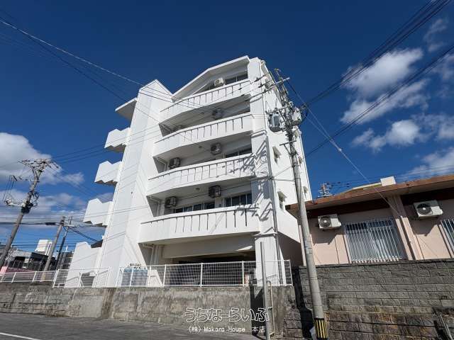Yomitan Village Investment Condo with Ocean View & 9.72M Yen Income - Thumbnail 3