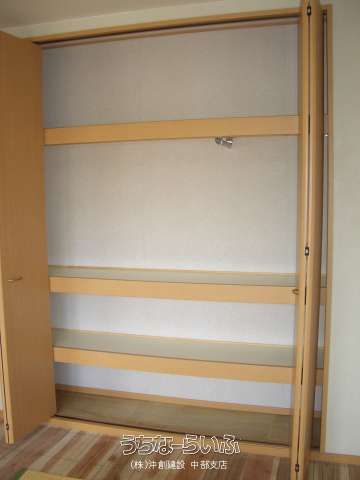 Oasis Miyabi 302: 2LDK Rental Apartment in Okinawa City - Thumbnail 3