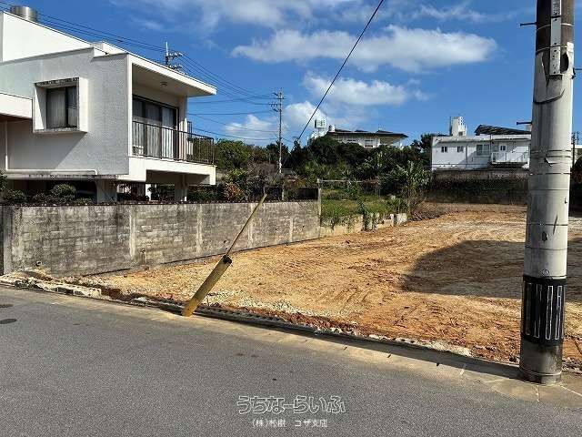 Land for Sale in Kitakagusuku Village, Okinawa - 5 Min Walk to AEON Mall - Thumbnail 3