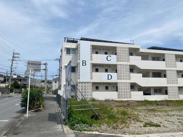 Billboard Land for Lease in Uruma City, Okinawa - 9m² - Thumbnail 4