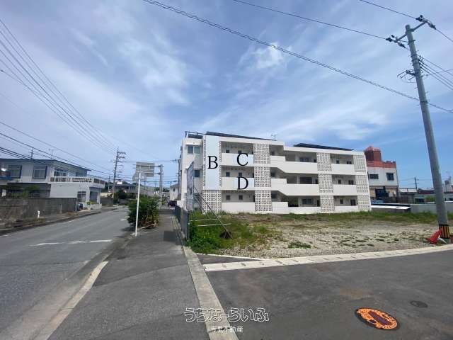 Billboard Land for Lease in Uruma City, Okinawa - 9m² - Thumbnail 3