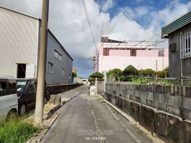 211.2 sqm Land for Sale in Tomigusuku, Okinawa - Prime Residential Plot - Thumbnail 4