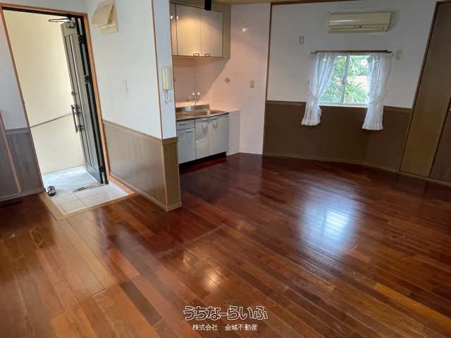 Women-Only 1LDK Apartment for Rent in Urasoe, Okinawa - Thumbnail 2