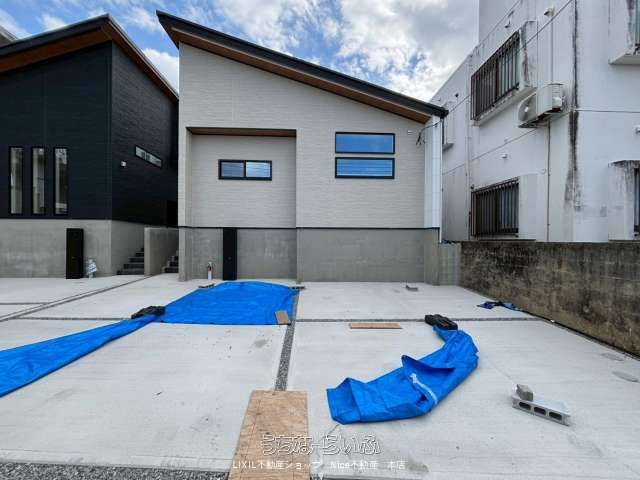 New 4LDK House for Sale in Ginowan, Okinawa - 2025 Build - Thumbnail 2