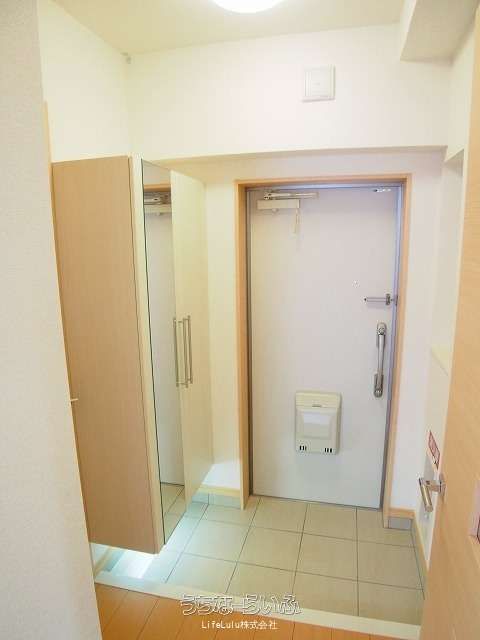 Calm Villa Isaoshi 403: 1LDK Apartment for Rent in Nanjo City, Okinawa - Thumbnail 2