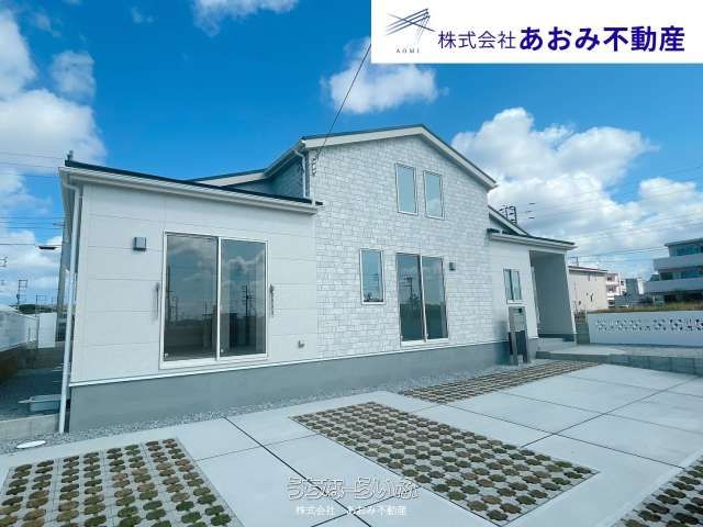 New 2LDK House with Loft in Yomitan Village, Okinawa - Thumbnail 2