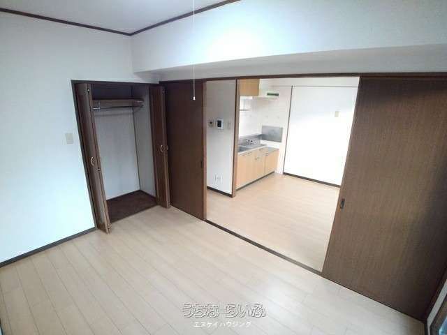 2DK Apartment for Rent in Naha City, Okinawa - Chateau Marvelous - Thumbnail 2