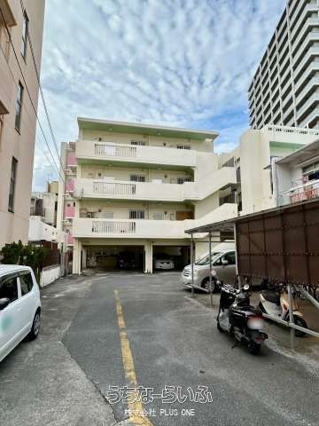 Two-Building Apartment Complex for Sale in Naha, Okinawa - Thumbnail 3