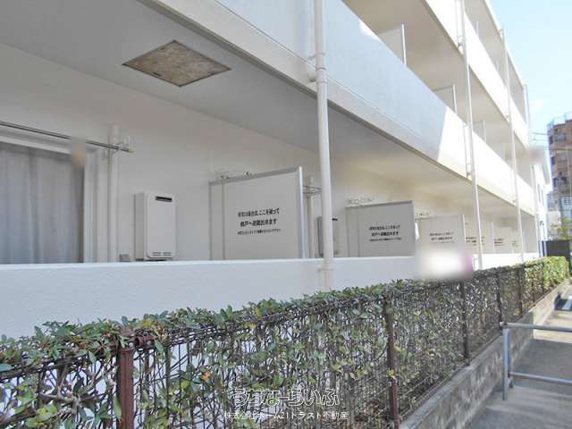 Leopalace Kamihara St 202: 1K Apartment for Rent in Naha, Okinawa - Thumbnail 2