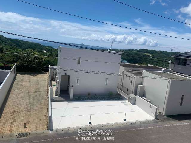 Two Licensed Pension Villas for Sale in Motobu Hills, Okinawa - Thumbnail 4
