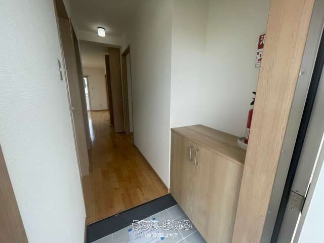2LDK Apartment for Rent in Nakagusuku Village, Okinawa - Thumbnail 4