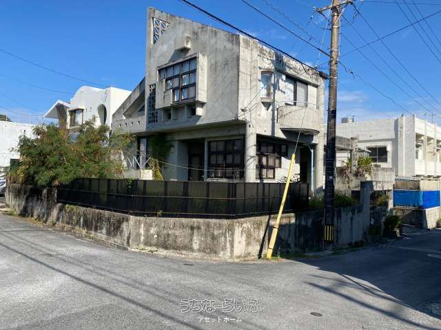 Unique RC Design 4LDK House for Rent in Naha, Okinawa - Thumbnail 2