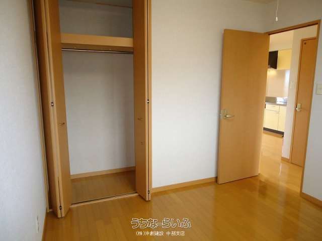 Oasis Hana Hana 101: 2LDK Apartment for Rent in Kin, Okinawa - Thumbnail 4