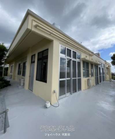 1879㎡ Land with House in Nishihara Town, Okinawa | Hilltop Property - Thumbnail 3