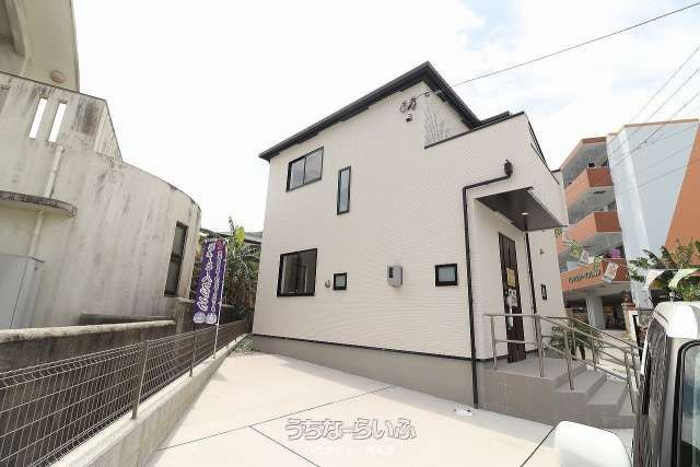 New 4LDK House for Sale in Nanjo City, Okinawa - Thumbnail 2