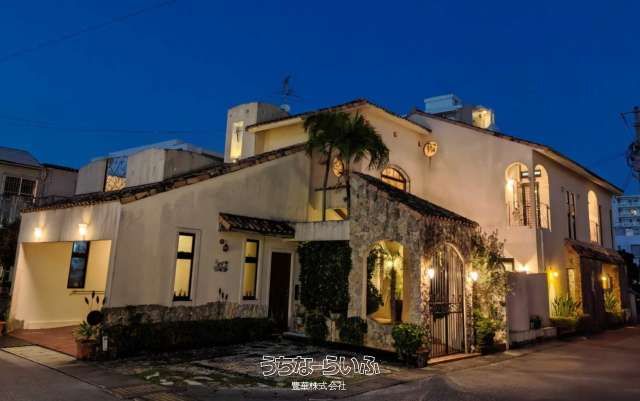 Luxury Southern European-Style 3LDK House in Chatan, Okinawa - Thumbnail 3