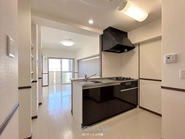 21-Unit Apartment Building for Sale in Naha, Okinawa - 4.81% Yield - Thumbnail 3