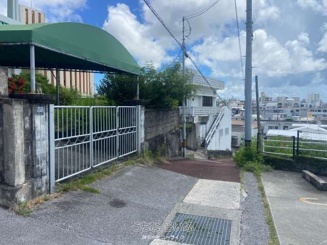 3LDK Detached House for Sale in Urasoe City, Okinawa - Thumbnail 2