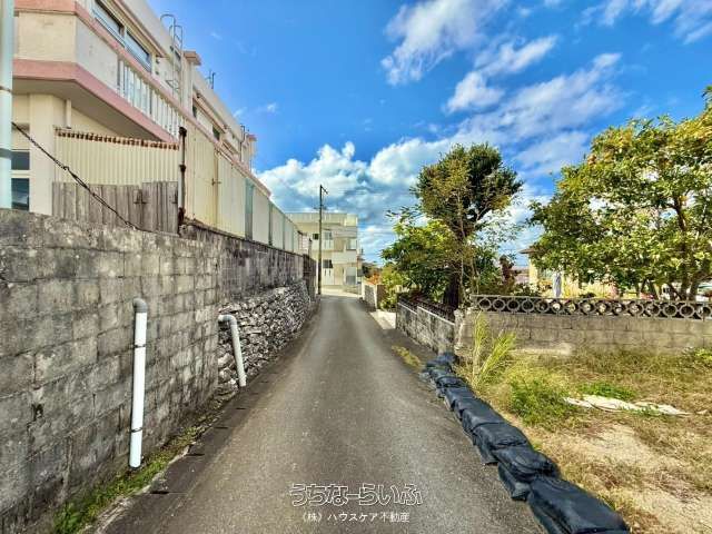 Land for Sale in Yomitan Village, Okinawa - Three Plots Available - Thumbnail 3