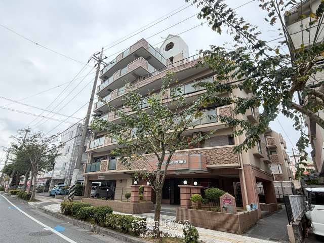 Renovated 3LDK Apartment for Sale in Naha, Okinawa - Thumbnail 2