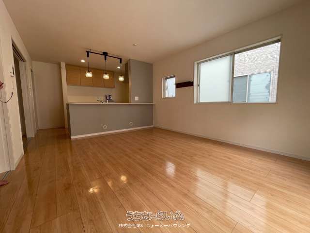 Modern 4LDK Detached House for Rent in Naha, Okinawa - Thumbnail 3