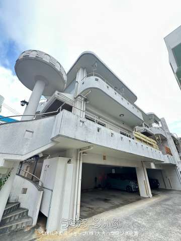 4LDK Apartment for Sale in Naha's Yogi Tank Area, Okinawa - Thumbnail 3