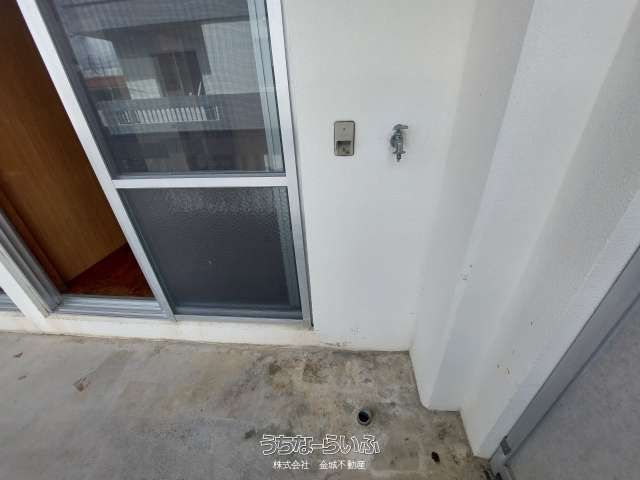 Maison Castle 202: 2DK Apartment for Rent in Urasoe, Okinawa - Thumbnail 4