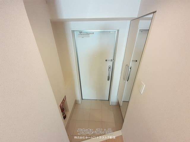 1K Apartment for Rent in Naha, Okinawa - Near Omoromachi Station - Thumbnail 2