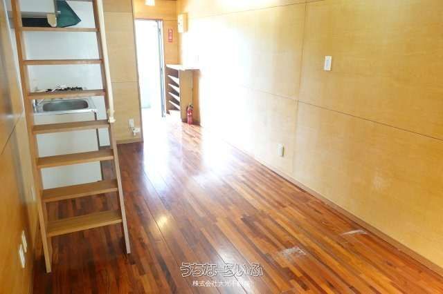 1LDK Apartment with Loft near University of the Ryukyus, Okinawa - Thumbnail 4